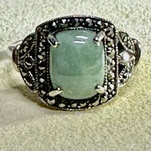 Vtg 925 Sterling Silver Marcasite  & Jadeite Ring Size 8 Lot#503